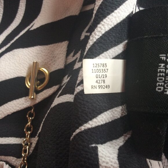 Catherines Black Label Zebra Print with Fuchsia Stripes Flowy Top Size 1X - Picture 6 of 6